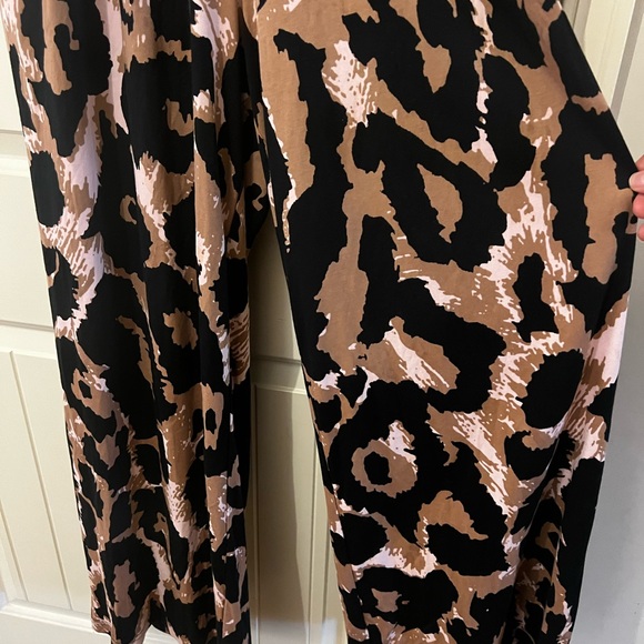 DFV Diane Von Furstenberg Target Women's Halter Leopard Neutral Jumpsuit Size L - Picture 7 of 9